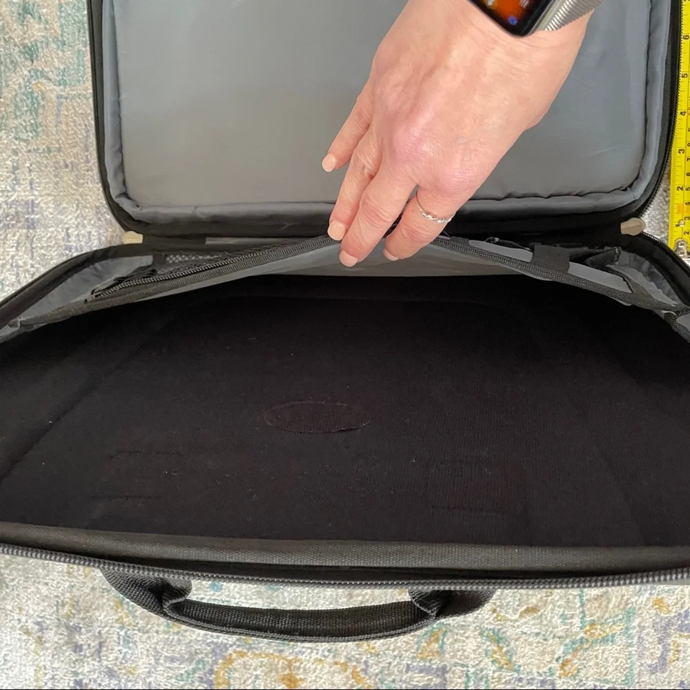 Samsonite slim laptop bag